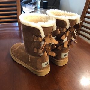 UGG Women’s Bailey Bow I Tan Size 8